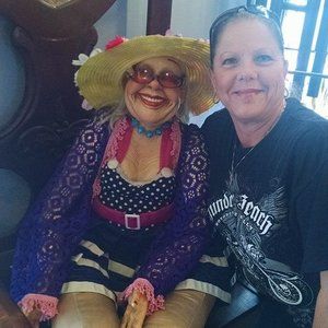 Meet your Posher, Denise